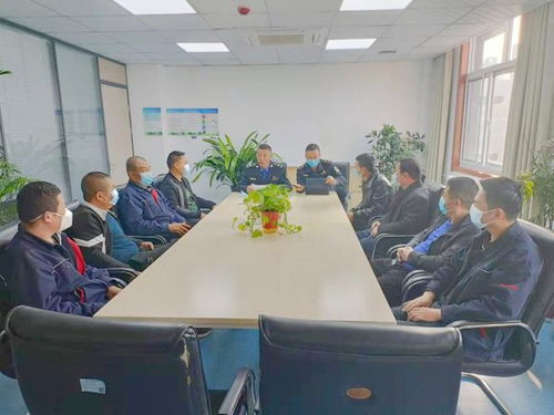 “安全第一”——现场强调。既要以铁的纪律打造坚固防线提升业务水平。