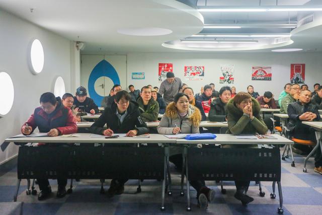 “有车了”新年首场培训助力网约车司机顺利拿证